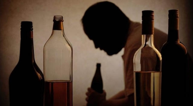 Alkol alacak parası kalmayınca öyle bir şey içti ki…