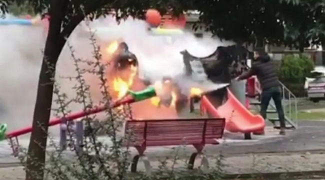 Çocuk parkında yangın çıktı