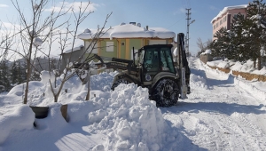 Elektriği-suyu kesik, ulaşımı kapalı yaylada 9 kişi mahsur!