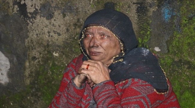 Evi yandı, göz yaşını tutamadı