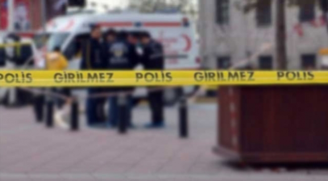 Genç kadın 5. kattan aşağı atladı