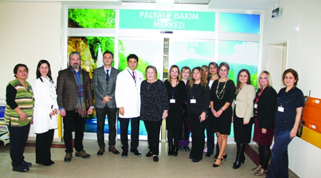Hastane duvarları tablolarla güzelleşti