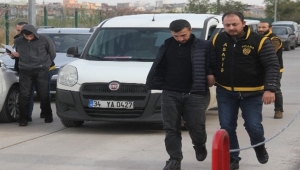 Kız arkadaşı için geldi gasp edildi