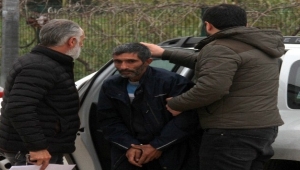 Oğlunun yanında öldürmüş