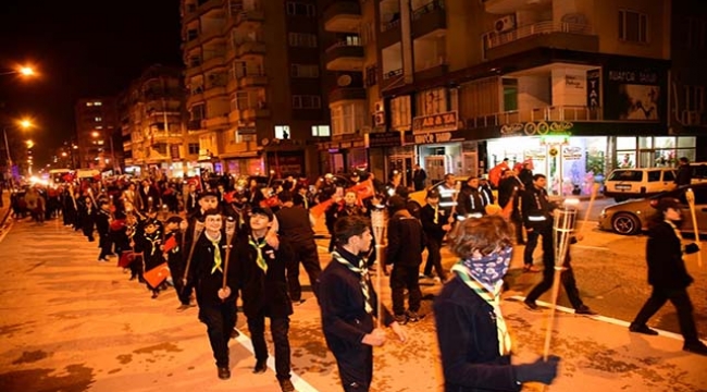 Osmaniye'de fener alayı
