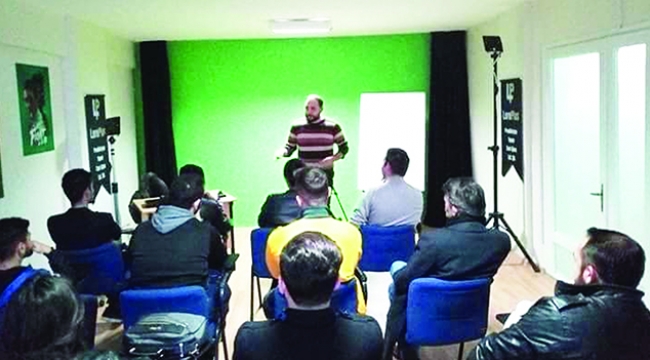 Oyuncu akademisi yeni yetenekleri keşfediyor