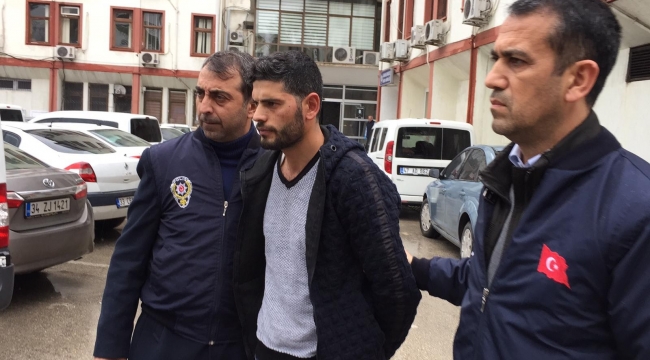 5 bilezik için komşusunun boğazını kesti