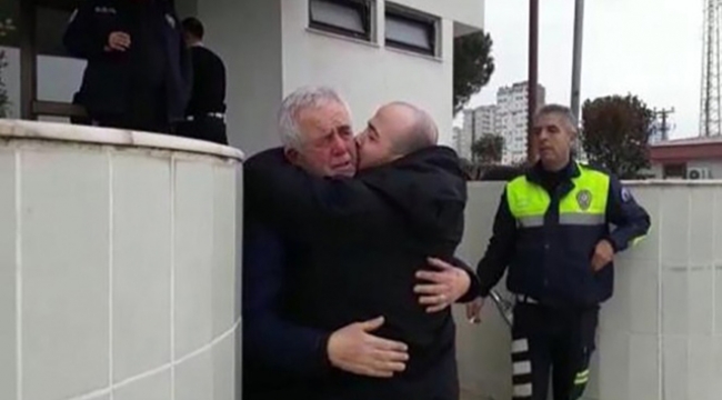 Baba ve oğulun ağlatan kavuşması