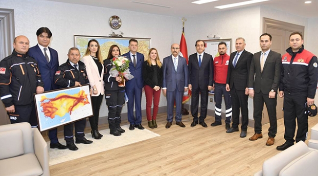 Demirtaş: Sivil savunma ekiplerinin destekçisiyiz