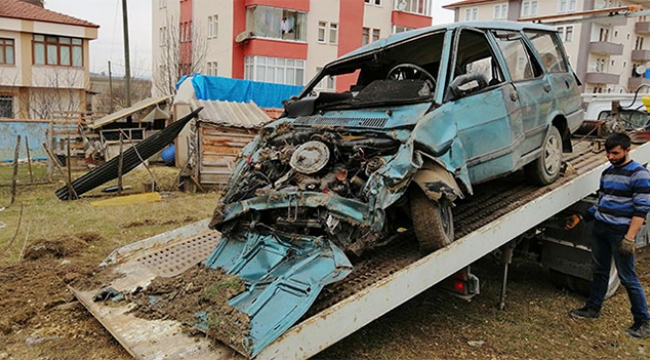 Hastaneye giden çift kaza yaptı 1 ölü 1 yaralı