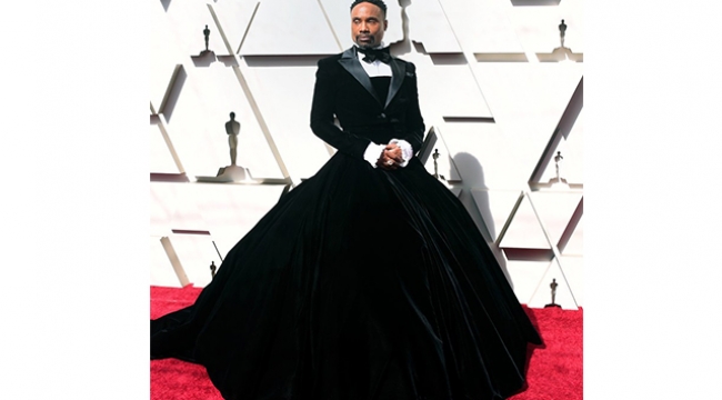 Oscar törenine damga vuran elbise-smokin