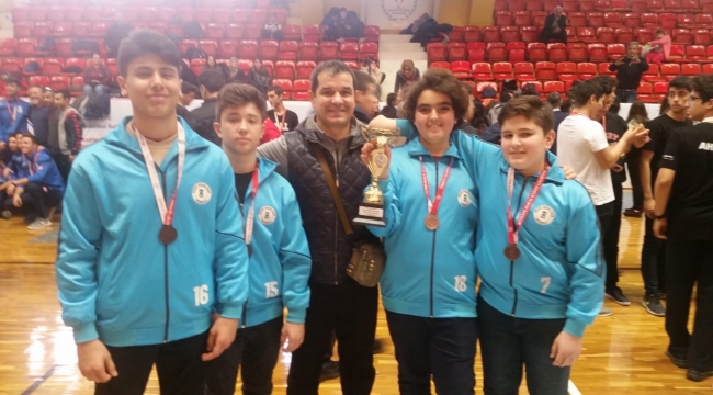Recep Birsin Özen Ortaokulu sporda da varlığını gösteriyor
