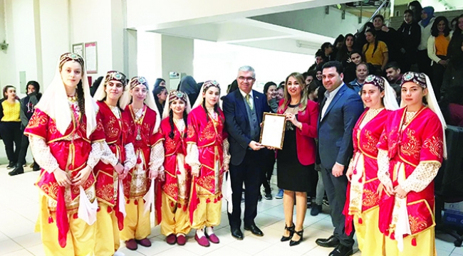 Şenlik havasında kan bağışladılar