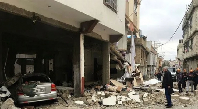 Sıkışan gaz bomba gibi patladı