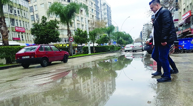 Sürücüler yağmur dinlemiyor