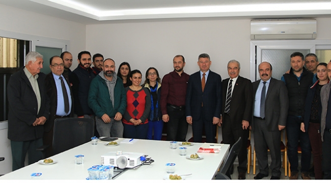 Yeni: ''Sadece dokunma ve insanların yanında olmayla belediye başkanlığı yapılmaz''