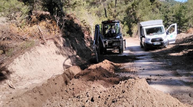 ASKİ, Feke Akoluk Mahallesi'nin su sorununu çözüyor