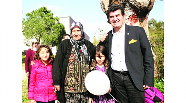 "Çocuklarımızın geleceği için DSP'ye oy verin"