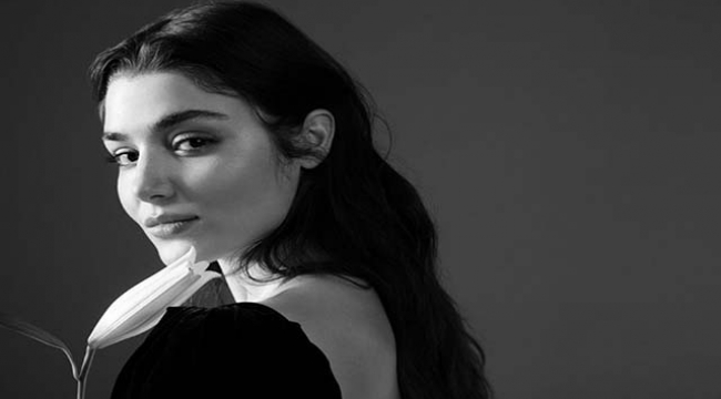 Hande Erçel: Annemi çok özlüyorum