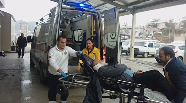 İki otomobil çarpıştı