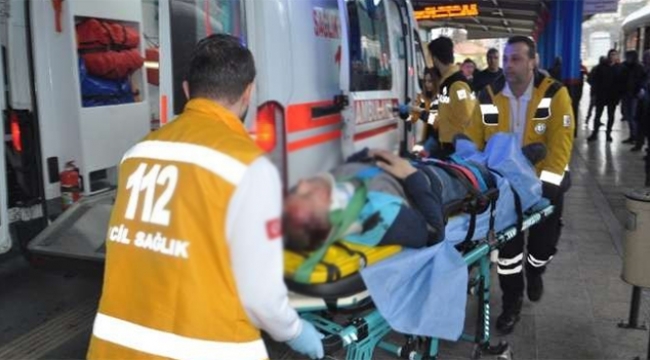 İskeleden düşen işçi ağır yaralandı