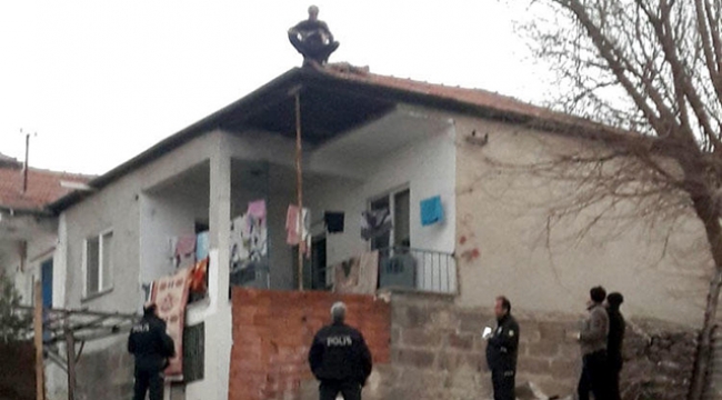 Kızıyla tartıştı, evinin damına çıkıp intihara kalkıştı