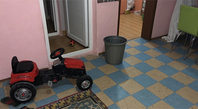 Küçük çocuk bir kova suda boğuldu
