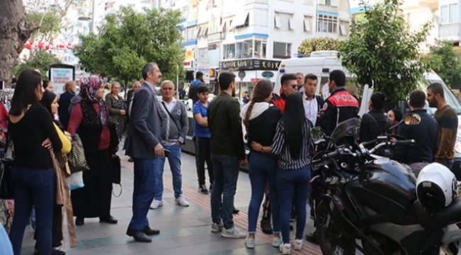 Mağazada omuz atma kavgası çıktı, ortalık savaş alanına döndü
