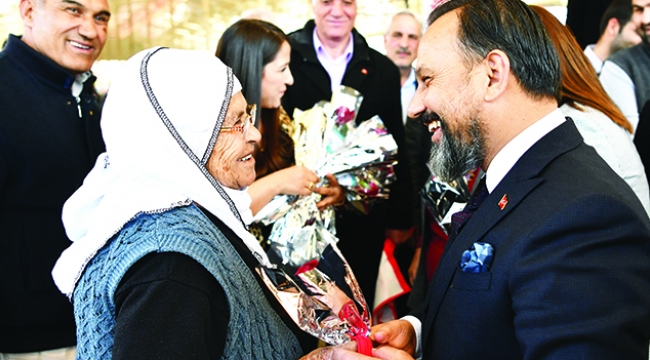 Semt pazarı ziyaretine  Milletvekili Dağlı da katıldı