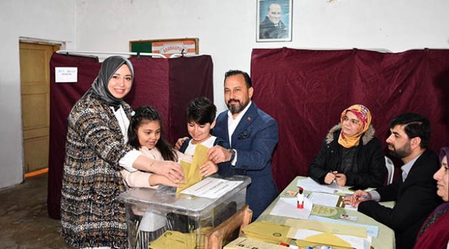 Uludağ, oyunu çocuklarıyla sandığa attı