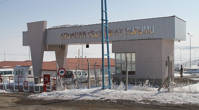 Uzman çavuş bıçaklanarak şehit edildi
