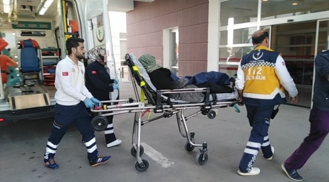 Ayağının üzerinden otomobil geçen genç kız yaralandı