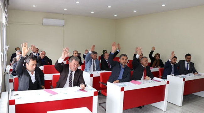 Çay: Pozantı’yı hep birlikte kalkındıracağız