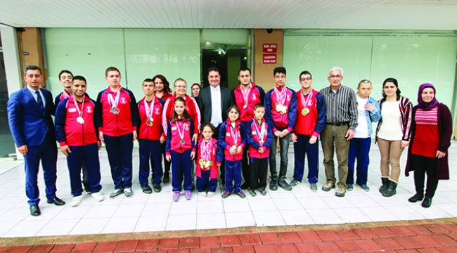 Engelli sporcular benim için en özel sporculardır
