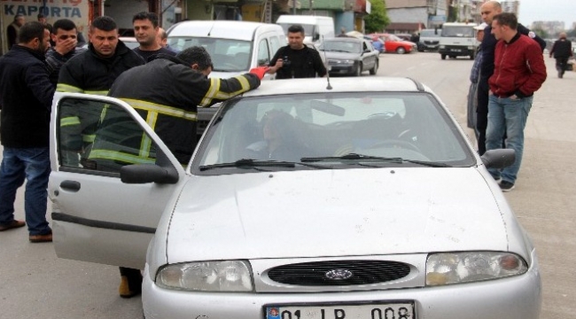 Hamile kadın araçta sıkıştı
