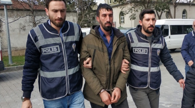 Kıyafet etiketini kesme bahanesiyle aldığı bıçakla öldürdü