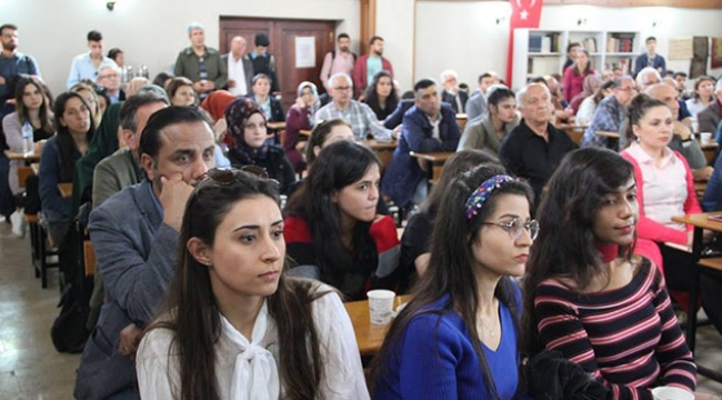 ‘Yapay zekâ bilgi üretmeyen insanlar için problem yaratır’