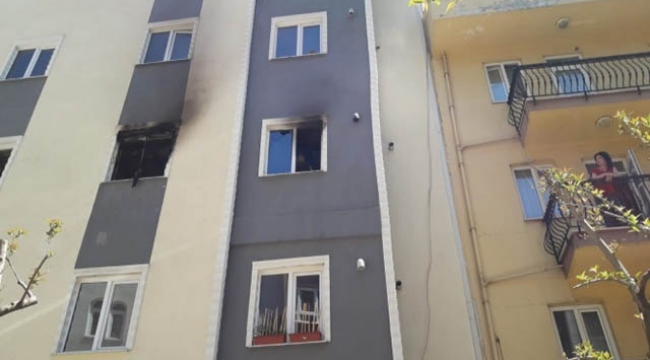 5 katlı öğrenci apartında yangın çıktı