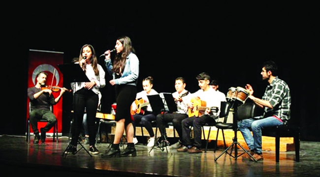 Akkapı Gençlik Orkestrası güzel sanatlara kapı aralıyor