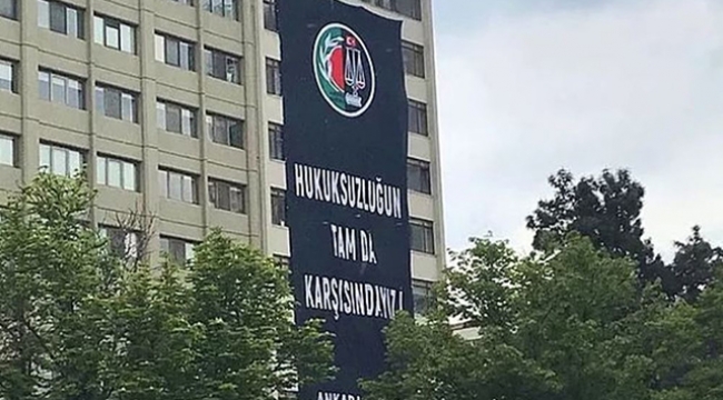 Ankara Barosu'ndan karşı binadaki YSK'ya imalı pankart