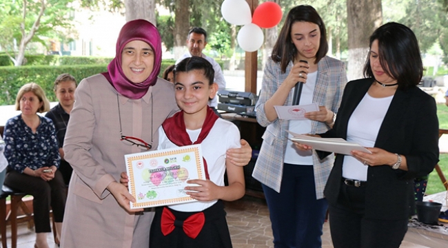 Beyhan Demirtaş çocuklarla çocuk oldu