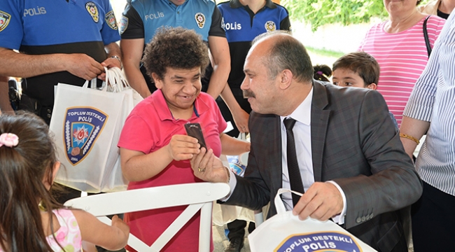 Emniyet Müdürü Aktaş ve eşinden anlamlı ziyaret