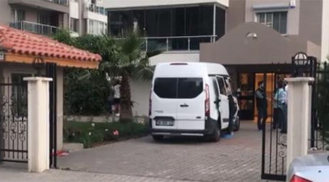 Ev hapsindeki iş adamı öldürüldü