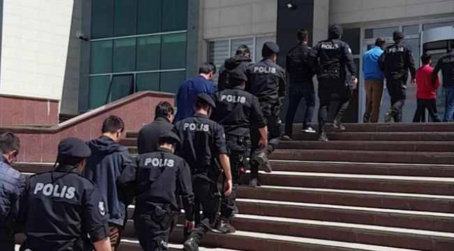 FETÖ'den 5 rütbeli asker tutuklandı