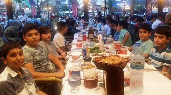 Geleceğin hafızları iftarda buluştu
