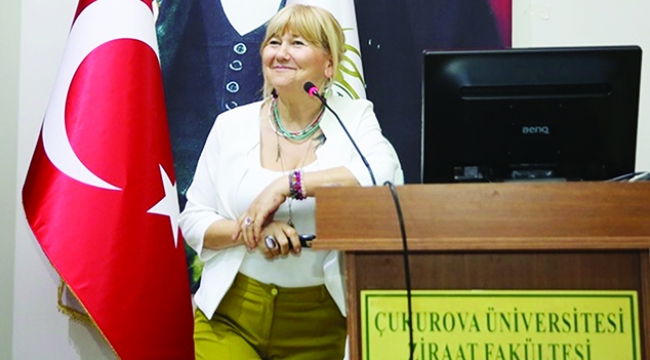 ‘Gençlik, Yaratıcılık ve Estetik Zihin’ konferansı ilgi gördü
