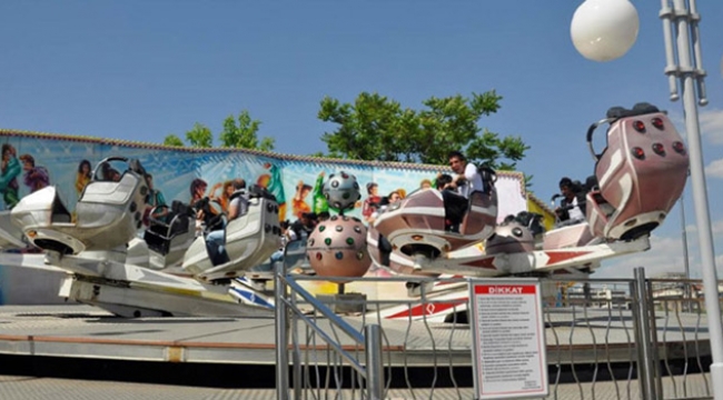 Lunapark eğlence tesisleri bayrama hazırlanıyor