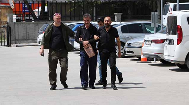 Oğluna para verdirmeyen eşini öldürdü