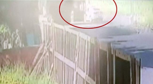 Otobüs ile polis aracı çarpıştı 2 polis yaralı