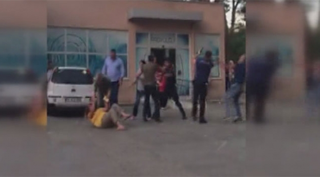 Polis kavgayı havaya ateş açarak ayırdı